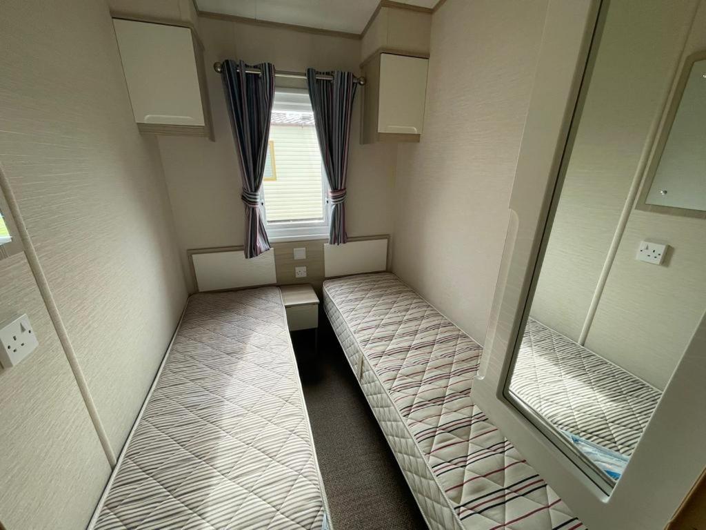Pg177 Golden Palm Resort 8 Berth Caravan With Decking Chapel Saint Leonards Esterno foto